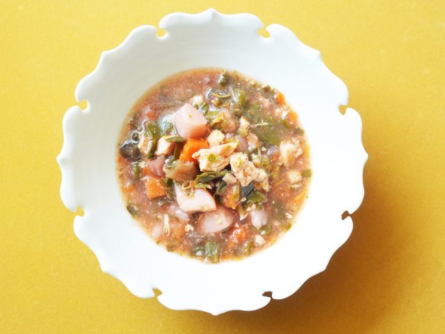 ★旬菜おかず★無投薬鶏むね肉と夏野菜のボルシチ【冷凍】